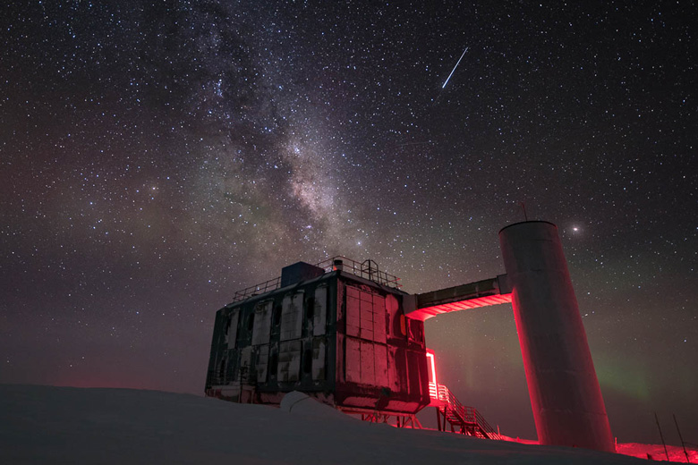 IceCube laboratory and starry night sky